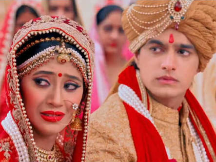 Yeh Rishta Kya Kehlata Hai: Naira walks on AKSHARA's footsteps being