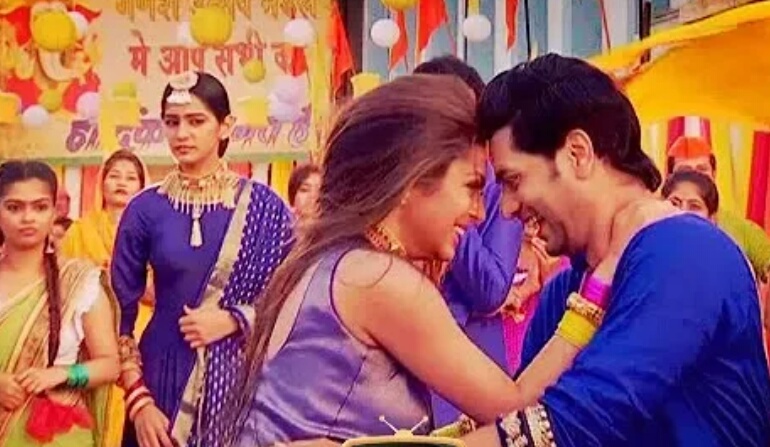 Silsila Badalte Rishton Ka Kunal Nandini S Bhang Vala Romance Infront Of Mauli Tellychakkar recently reported about nandini (drashti dhami) deciding to move out of karan and mauli's house in colors' silsila. silsila badalte rishton ka kunal