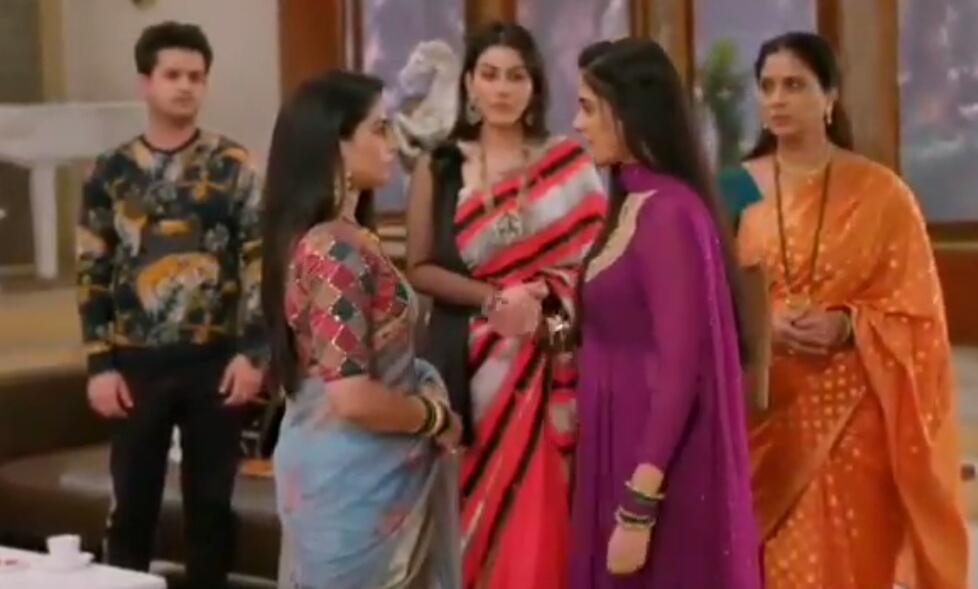 GHKKPM: What! Samrat's return bring ruckus in Pakhi's life